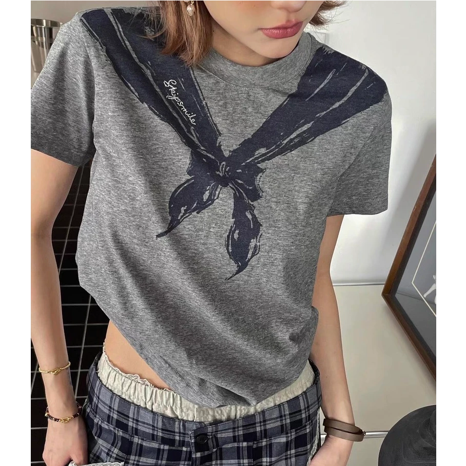 2025夏季新款V领纯欲百搭正肩锁骨小众设计感显瘦辣妹纯色女短袖