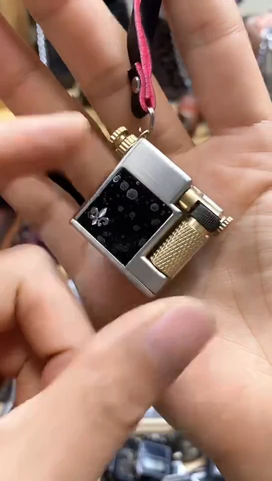 瓷片闪购商品  如图所示