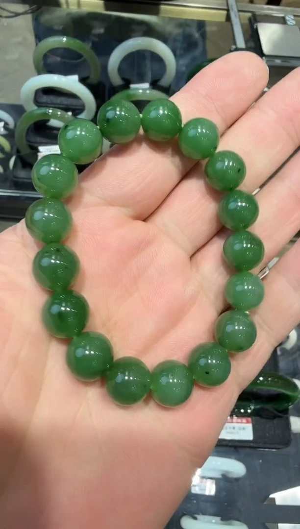 未镶嵌手链和田玉多样性发一