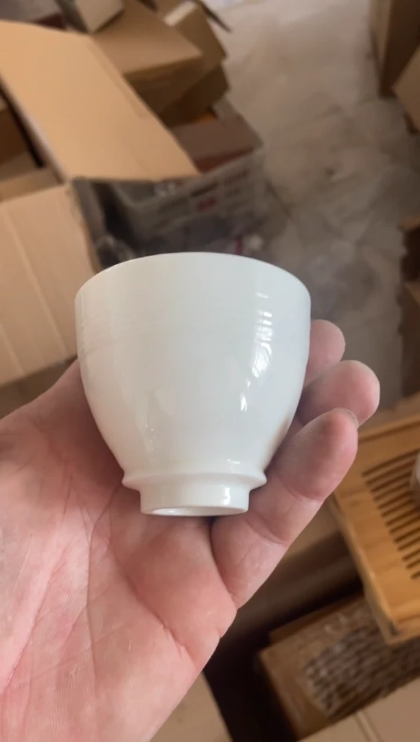 无运费险有瑕疵的摄影的产品有使用过的痕迹有点脏介意勿拍