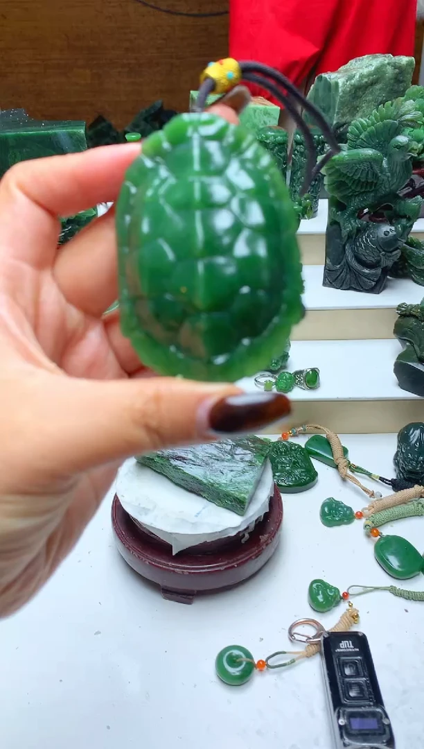 未镶嵌和田玉摆件1