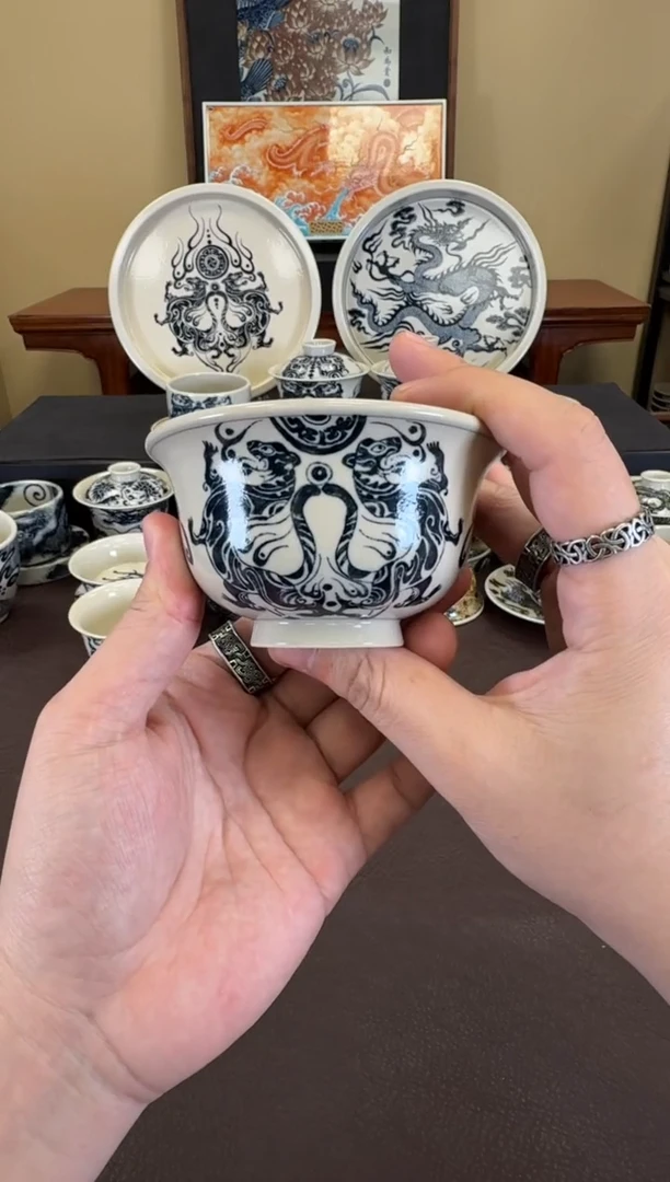 二号釉虎符纹压手杯