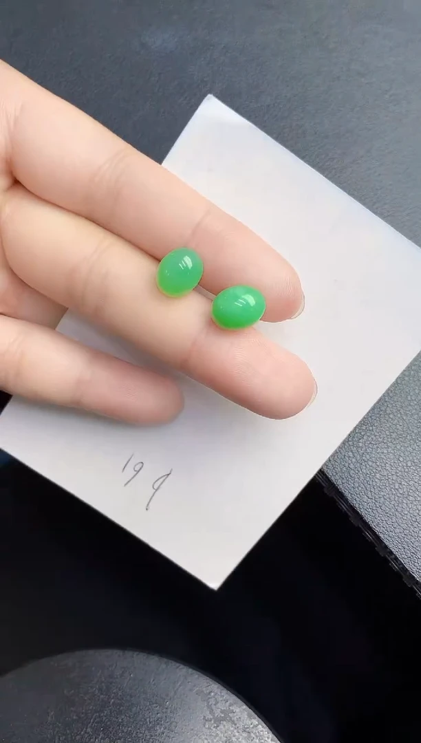 翡翠18K金镶嵌颈饰000000000