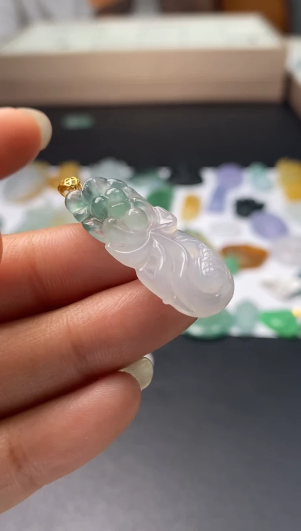 定制翡翠未镶嵌翡翠毛货多样性发其一