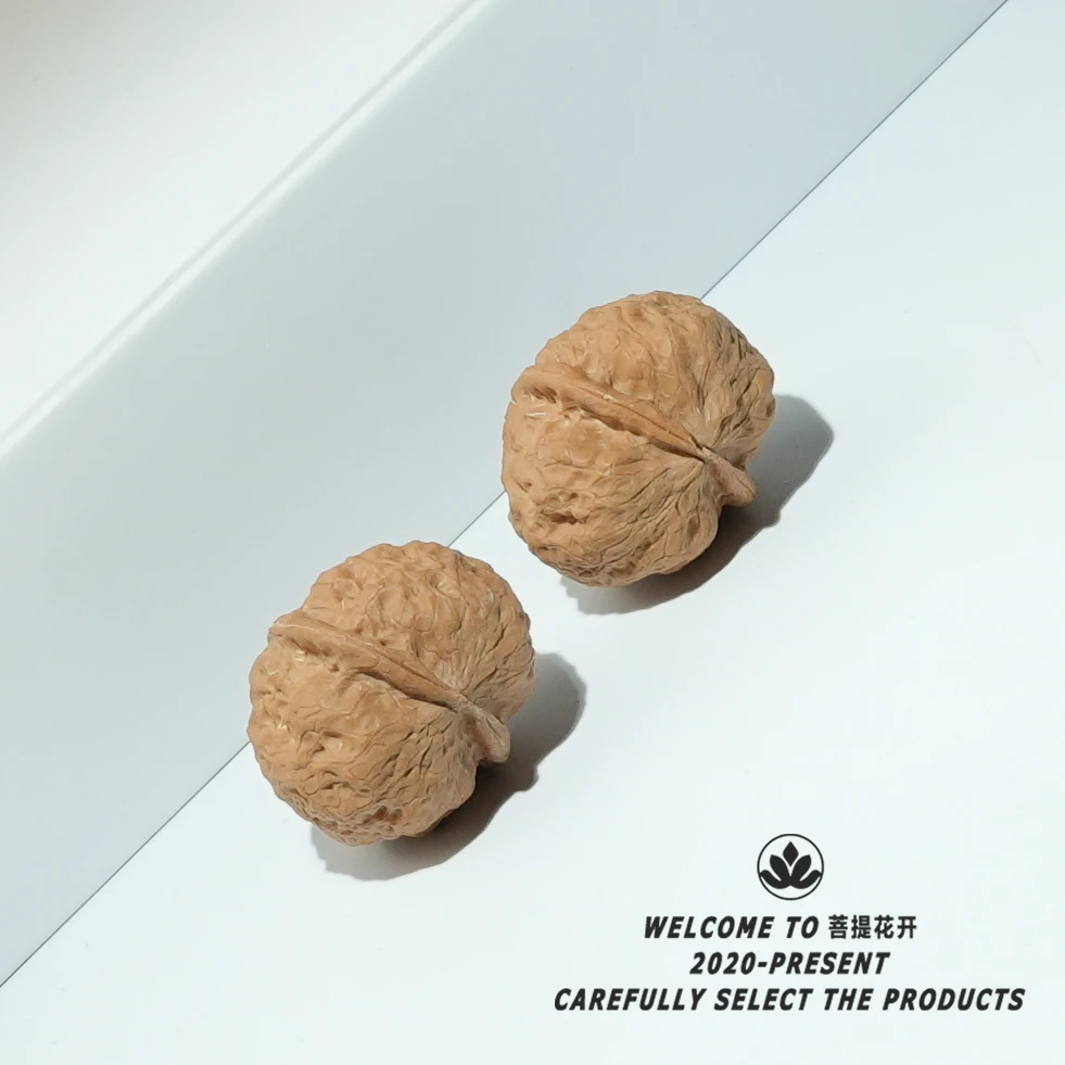 云南铁蟾 核桃手把件尺寸33-40mm左右