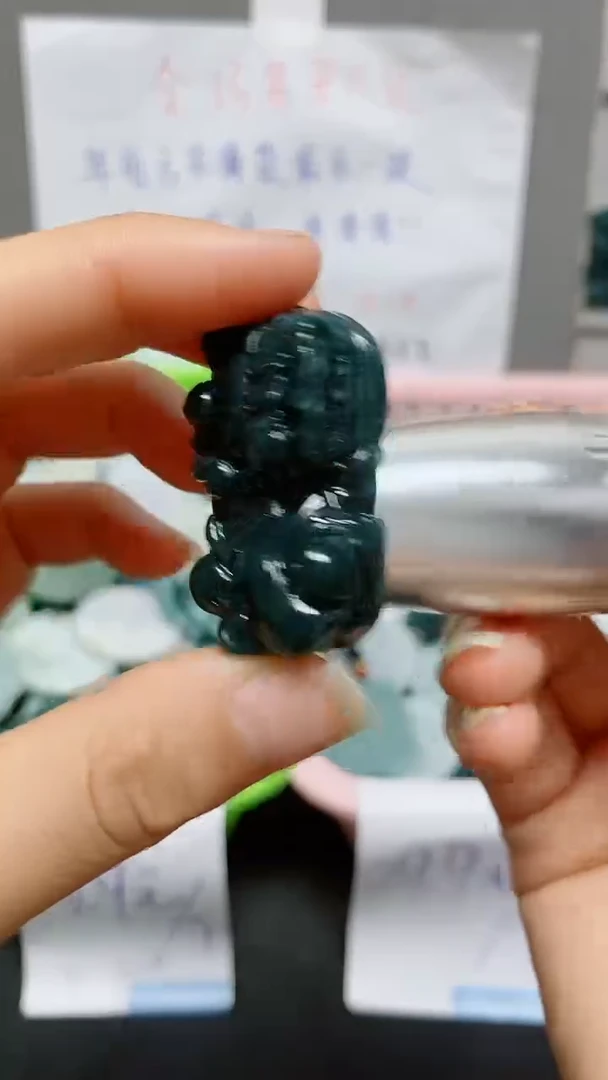 【闪购商品】翡翠颈饰未镶嵌天然翡翠A货