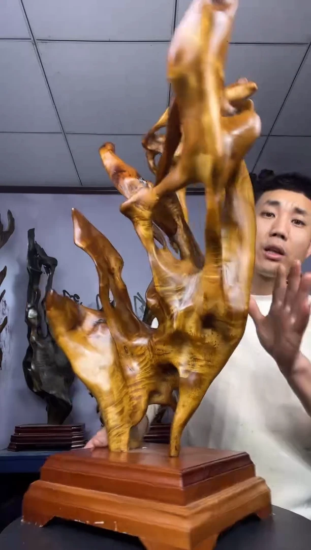 金丝楠木雕款大****园金丝楠木工艺品摆件