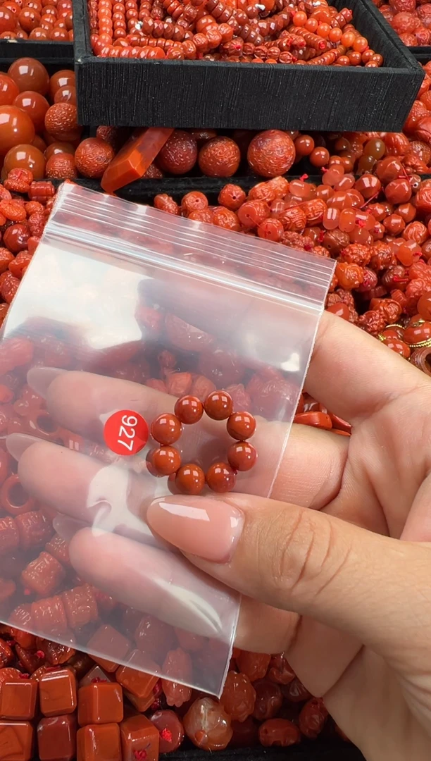 南红玛瑙未镶嵌颈饰1