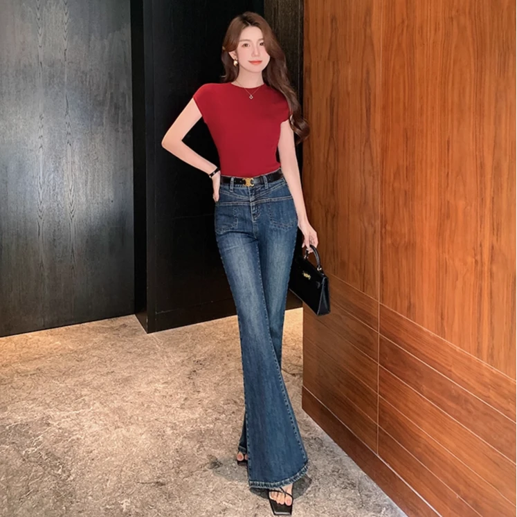 林关关【达人推荐】法式短袖针织衫红色薄款T恤+配高腰微喇牛仔裤