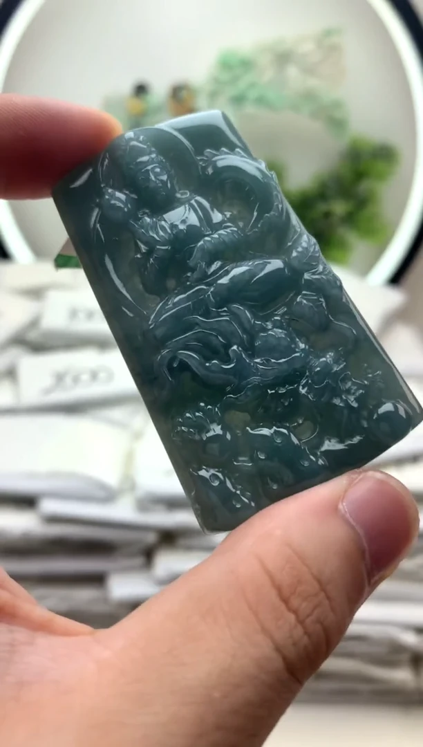 颈饰未镶嵌翡翠大势至