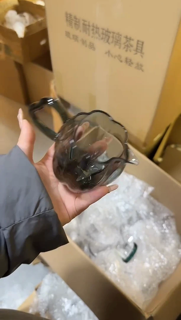 烟灰色予乐公道杯
