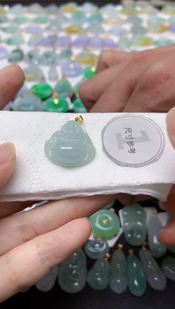 翡翠18K金镶嵌颈饰天然缅甸A货翡翠