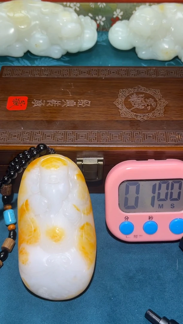 未镶嵌和田玉挂件人**狱和田玉手把