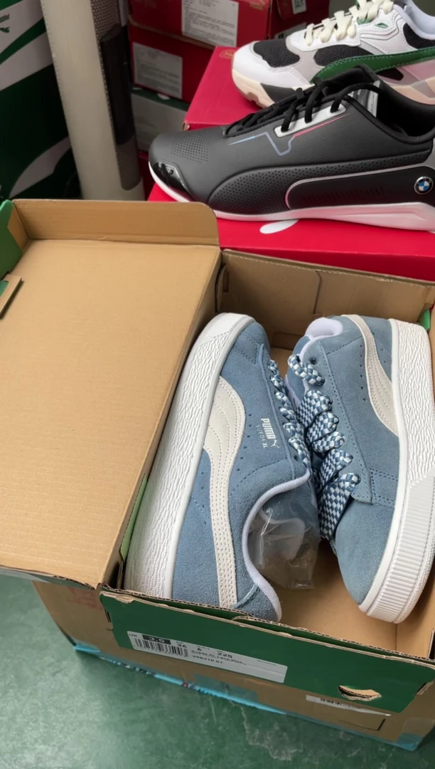 彪马时尚休闲运动运动鞋36M  FF2