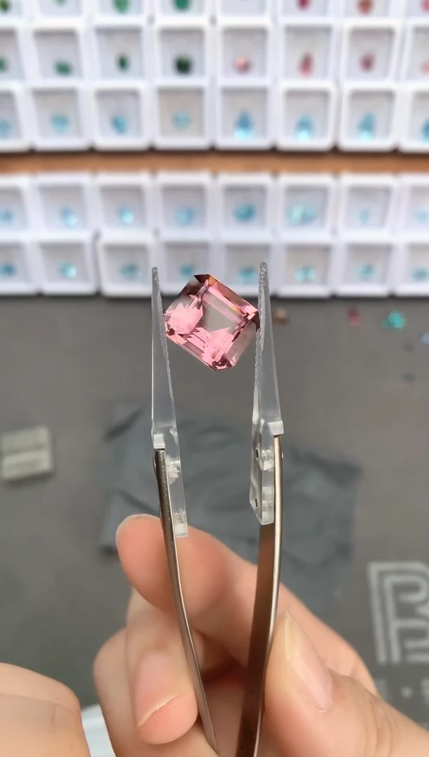 定制碧玺裸石未镶嵌7.97ct