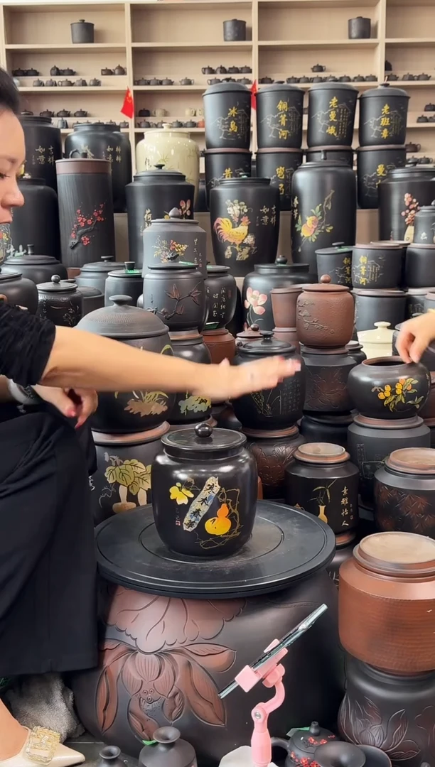 罐瑕疵茶叶罐   冬瓜彩填   592