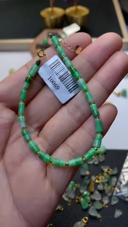 翡翠未镶嵌吊坠(不含链)手链10069