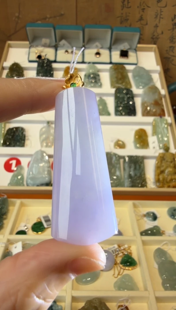 翡翠挂件18K金镶嵌A货翡翠多样性孤品