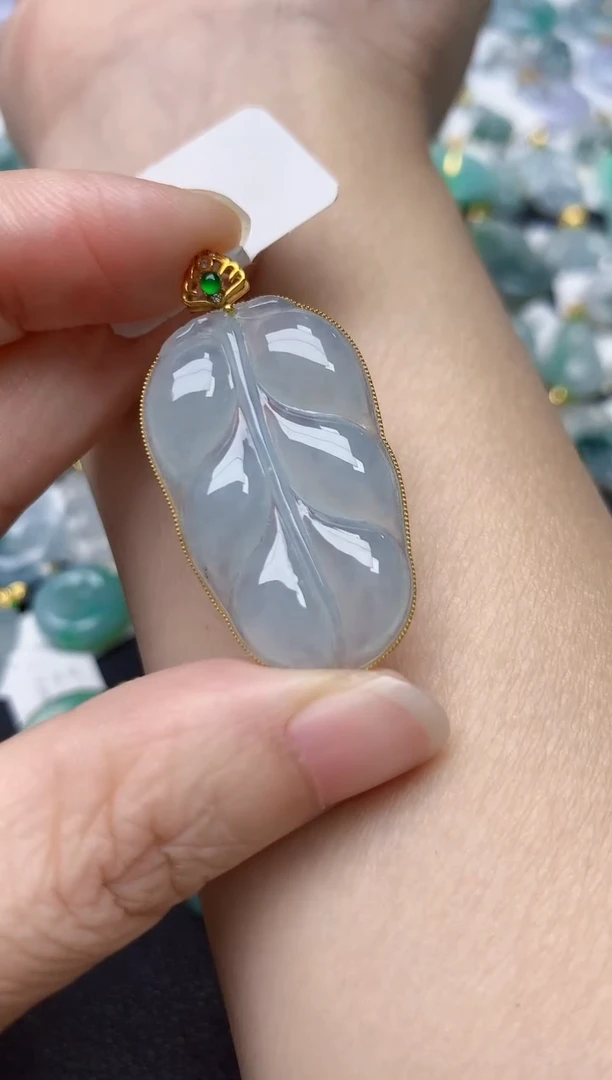 颈饰18K金镶嵌翡翠天然缅甸A货翡翠