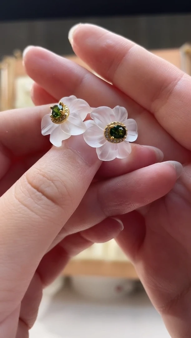 耳饰透辉石银S925镶嵌花卉耳饰一对