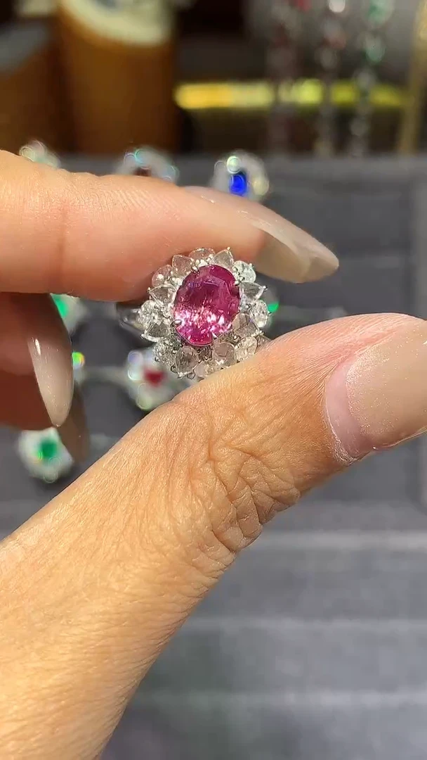 戒指彩色蓝宝石18K金镶嵌2.03ct