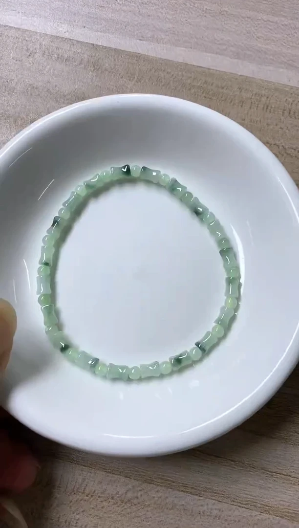 颈饰未镶嵌翡翠晶*33天然缅甸翡翠A货