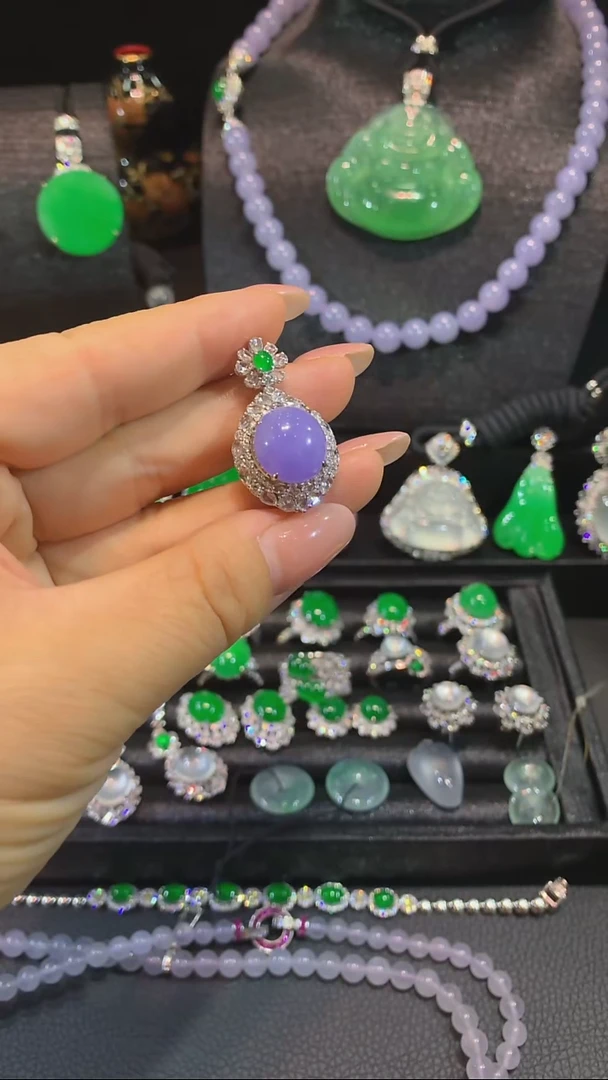 吊坠(不含链)18K金镶嵌翡翠吊坠