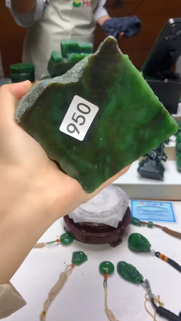 未镶嵌和田玉（碧玉）珠宝半成品0