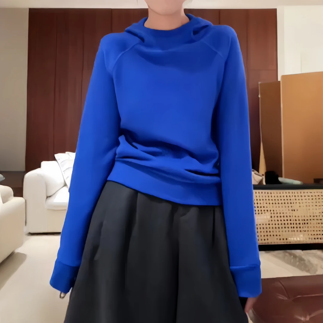 2025秋冬新款休闲运动风连帽卫衣女宽松遮肉简约百搭舒适上衣帽衫