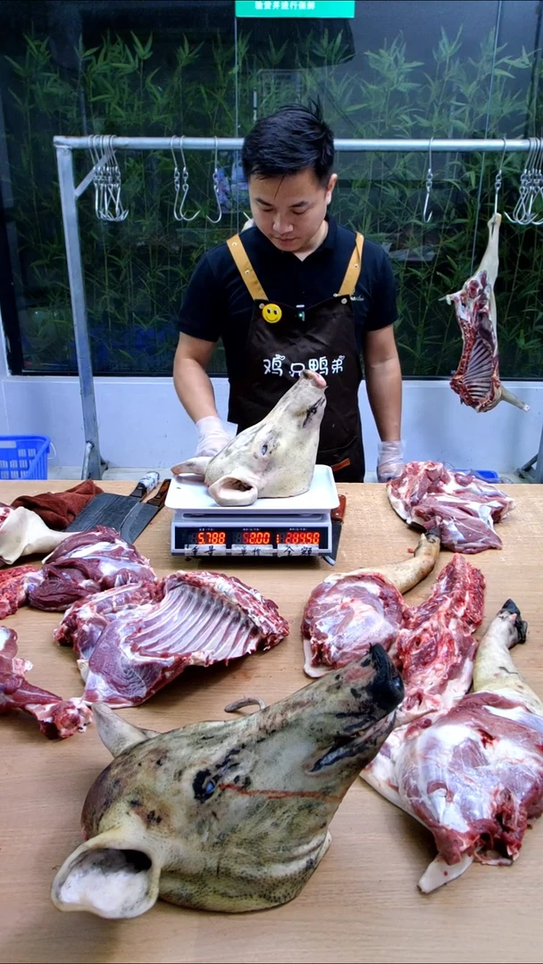 中国大陆冷藏可保存30天食用农产品猪头