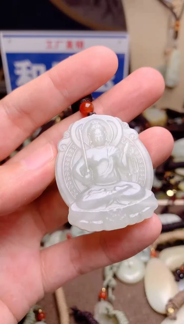 和田玉未镶嵌颈饰1