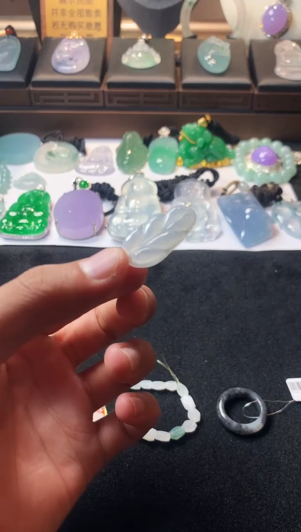未镶嵌定制翡翠蚂*仔  S毛货不退不换