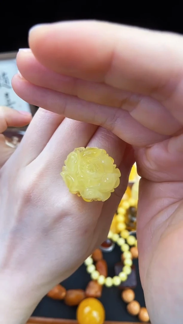 琥珀未镶嵌珠宝奇石柒月