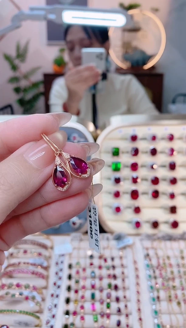 【闪购商品】碧玺18K金耳饰18K金镶嵌1