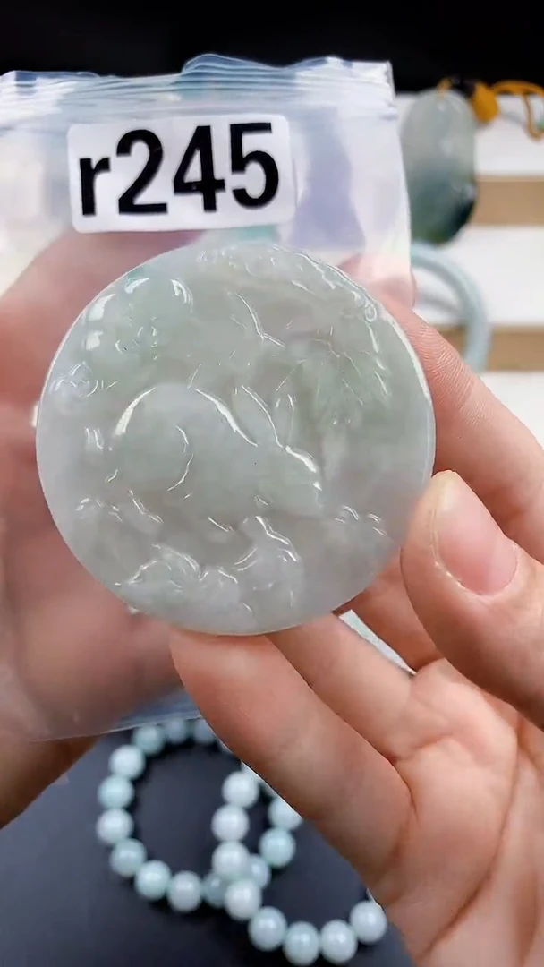 颈饰未镶嵌翡翠天然翡翠吊坠挂件