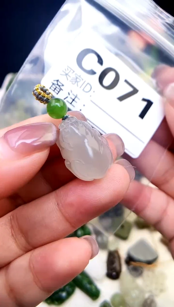 颈饰未镶嵌和田玉1