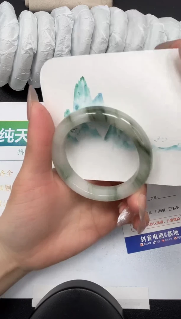 【闪购商品】石英质玉手镯未镶嵌146-52.5