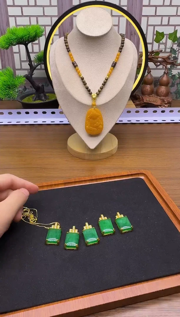 吊坠(赠链)14K金镶嵌翡翠D26