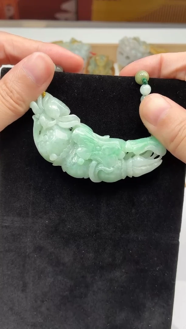 颈饰未镶嵌翡翠牌子