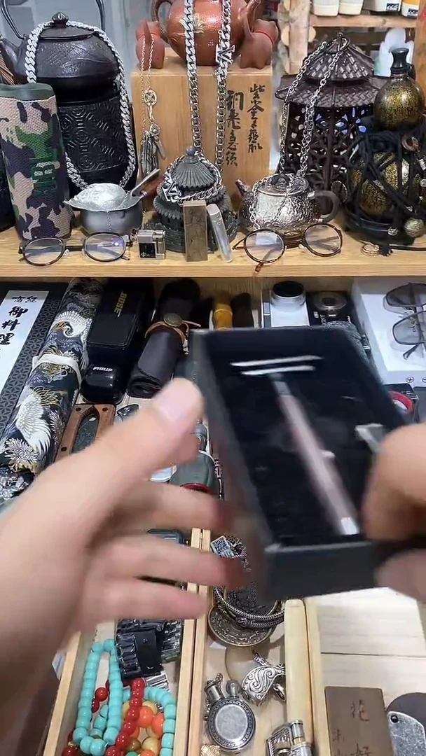 瓷片闪购商品  如图所示