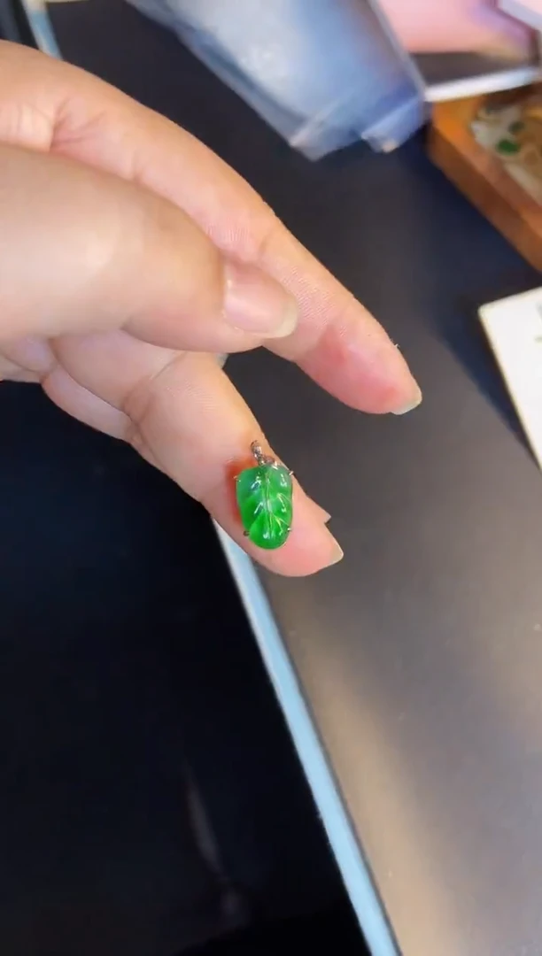 吊坠(不含链)银S925镶嵌翡翠1