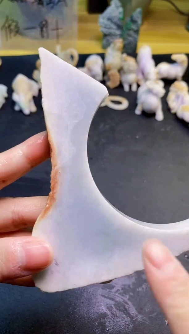 翡翠未镶嵌颈饰天然翡翠143