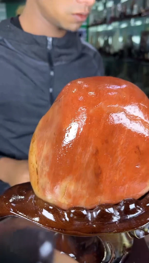 缅甸天然缅红摆件