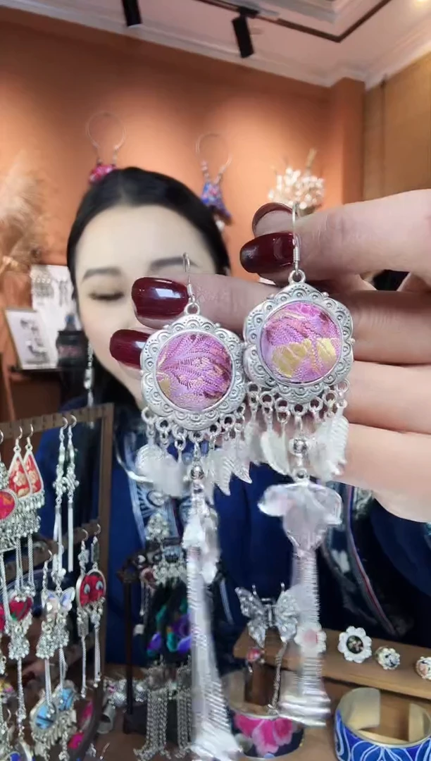 【闪购商品】刺绣纯手工民族风耳环