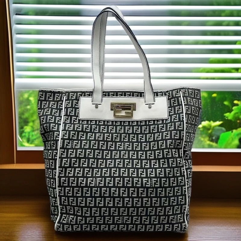 95新 FENDI/芬迪  老花托特 1148 8123