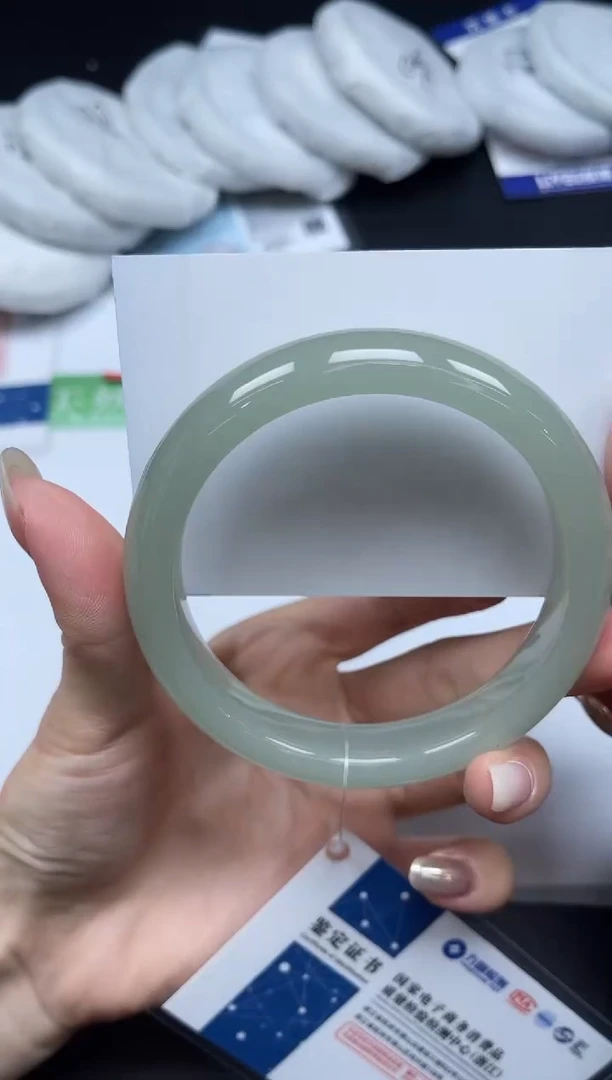 未镶嵌手镯石英质玉066-6263