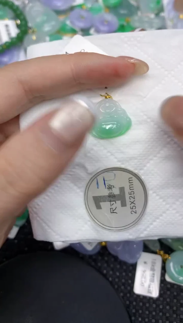 颈饰18K金镶嵌翡翠1111111