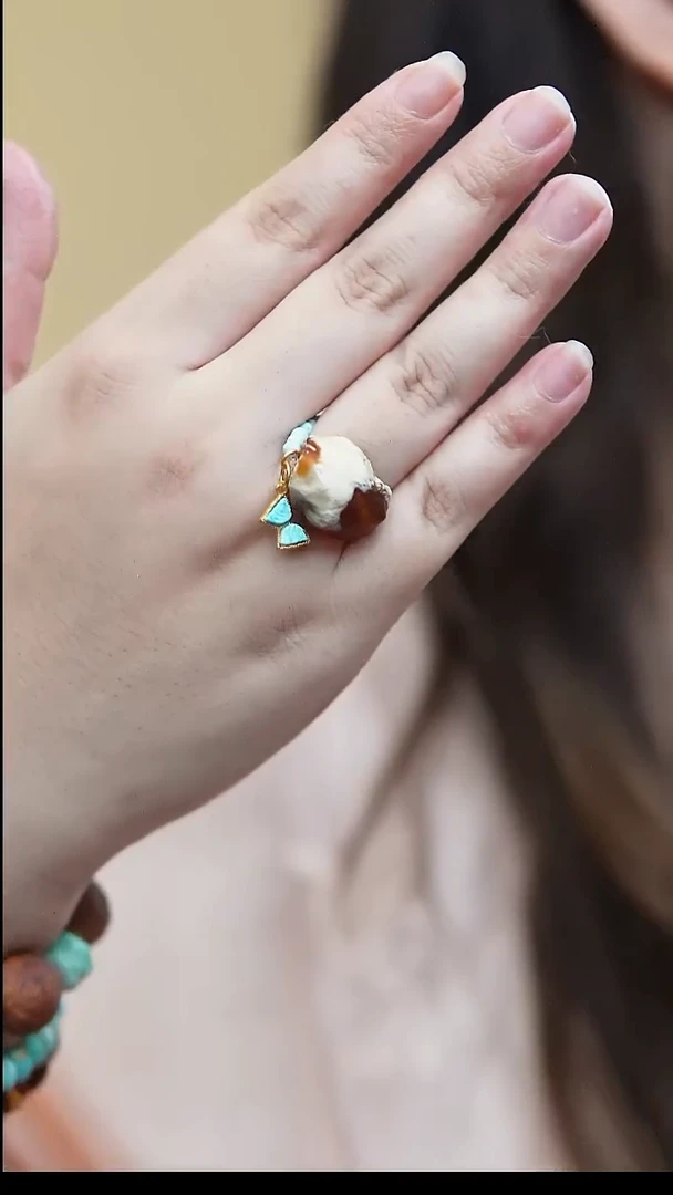 琥珀未镶嵌珠宝奇石*设计款*蜜蜡原石戒指*百搭