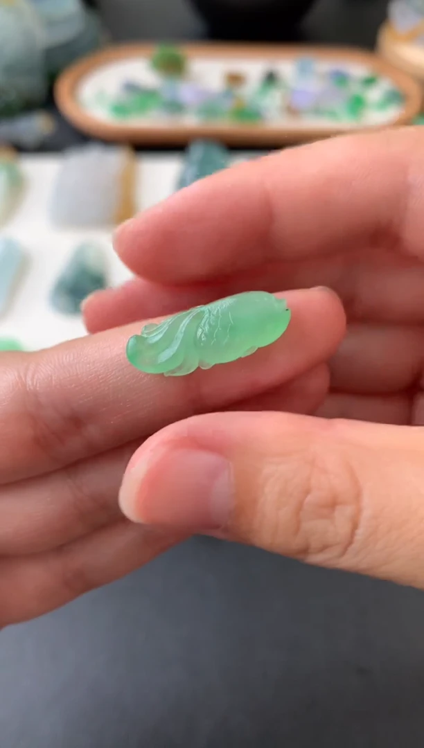 定制翡翠未镶嵌翡翠