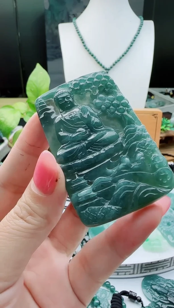 【闪购商品】翡翠颈饰未镶嵌11111111